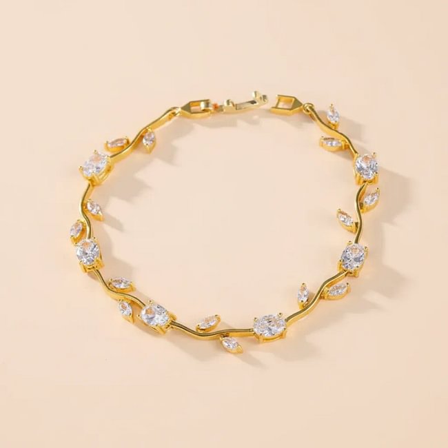 🎁 Exquisite Rose Bracelet