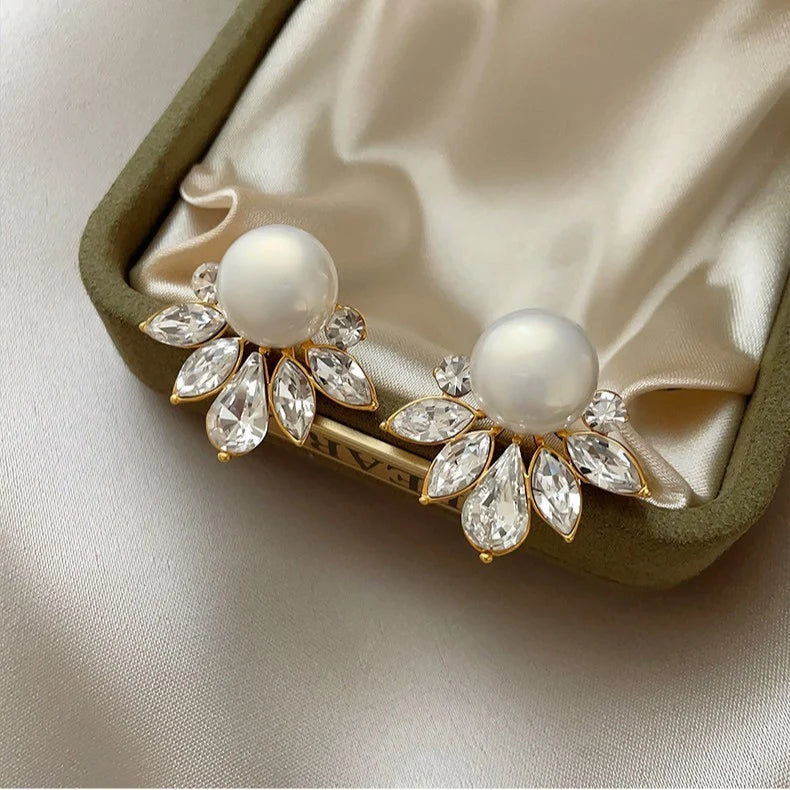 Vintage Flower Pearl Earrings