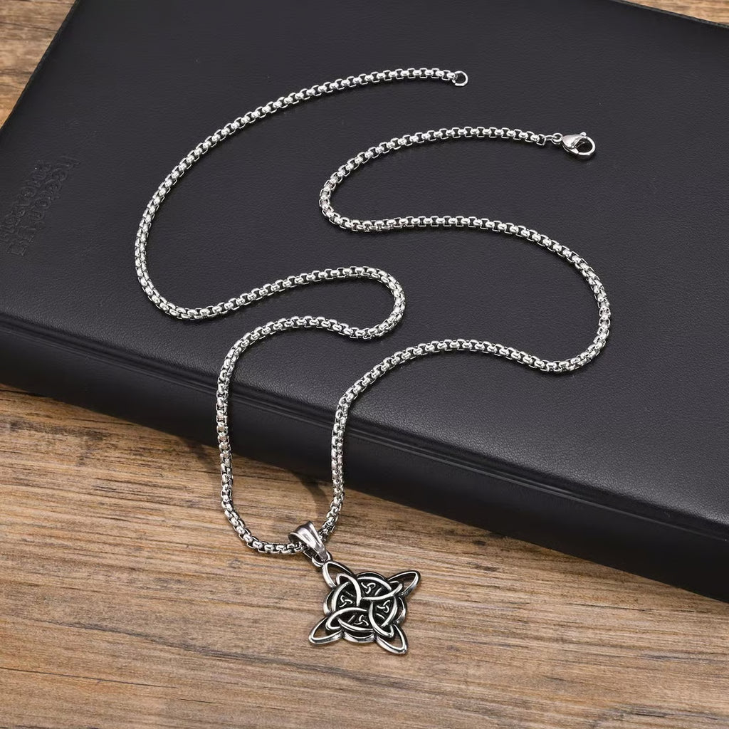 🌙 Witch's Knot Necklace