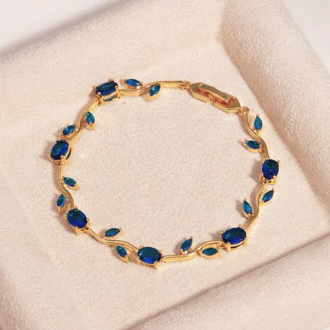 🎁 Exquisite Rose Bracelet
