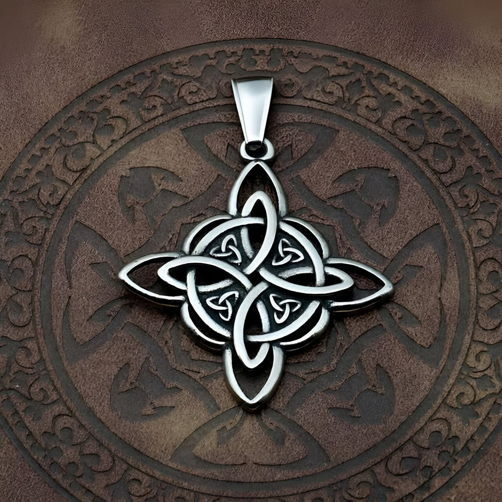 🌙 Witch's Knot Necklace