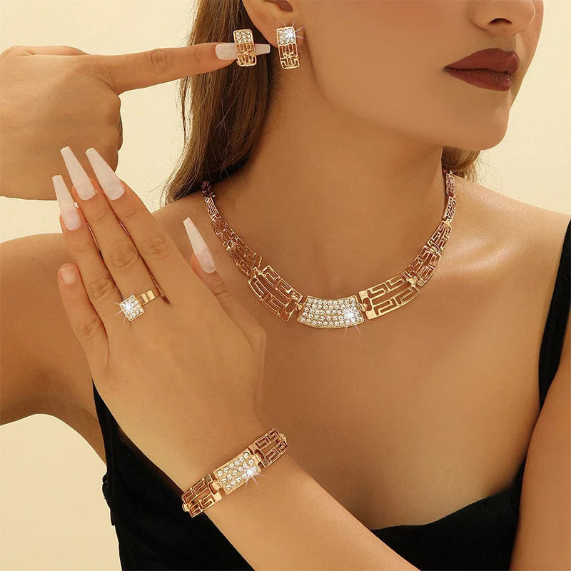 💎 50% off! 📿 Exquisite four-piece rhinestone jewelry set, dazzling and eye-catching 💛